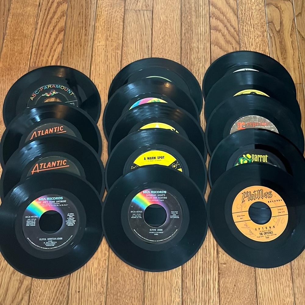 Lot of 14 7” Vinyl Records Pop Rock Musical‎ Elton John Crystals Nancy Sinatra